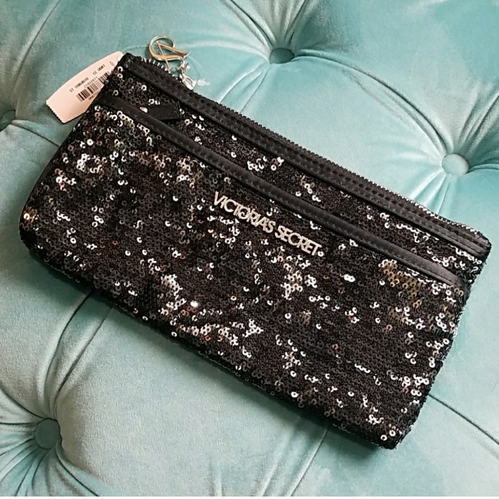 New! VS Sequin Clutch, NWT Black & Silver Sequins